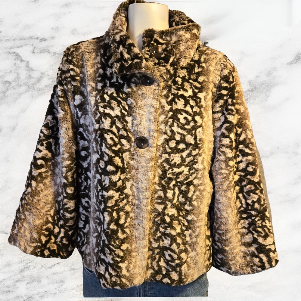 2 Sisters Faux Fur Pattern Coat Jacket Size M -‎ NWT